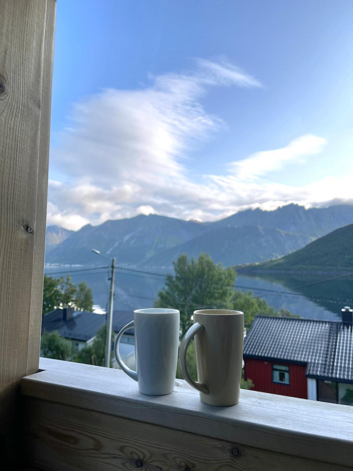 Segla Guesthouse - With View Of Fjord Fjordgard Exterior photo