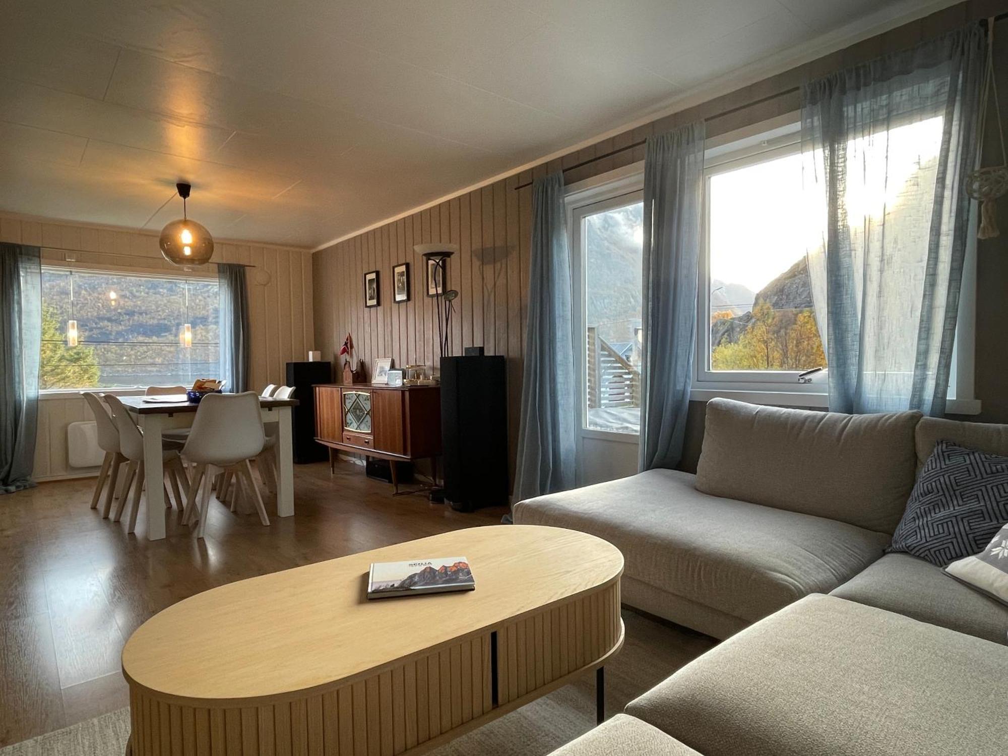 Segla Guesthouse - With View Of Fjord Fjordgard Exterior photo
