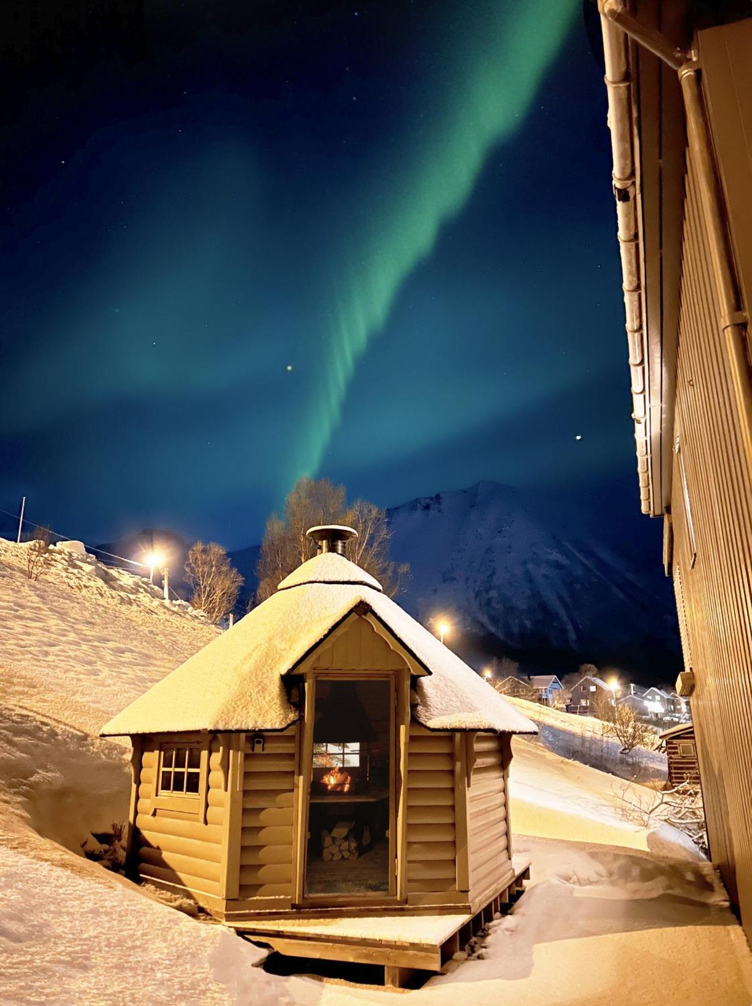 Segla Guesthouse - With View Of Fjord Fjordgard Exterior photo