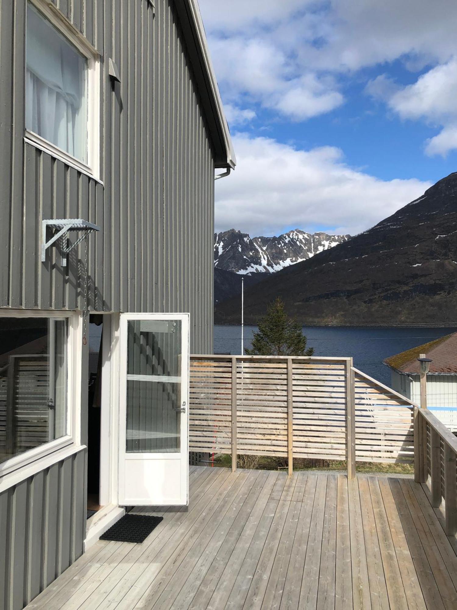 Segla Guesthouse - With View Of Fjord Fjordgard Exterior photo