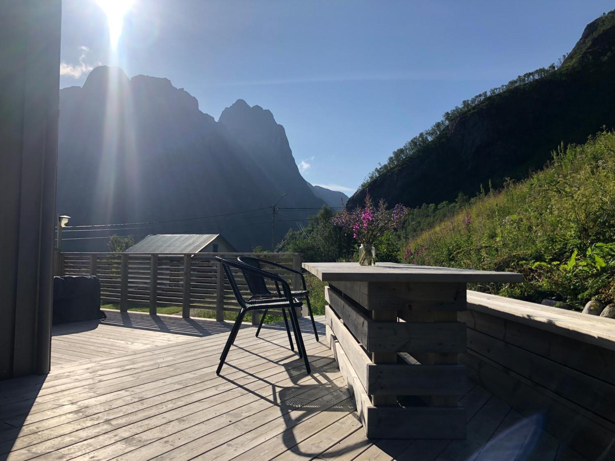 Segla Guesthouse - With View Of Fjord Fjordgard Exterior photo