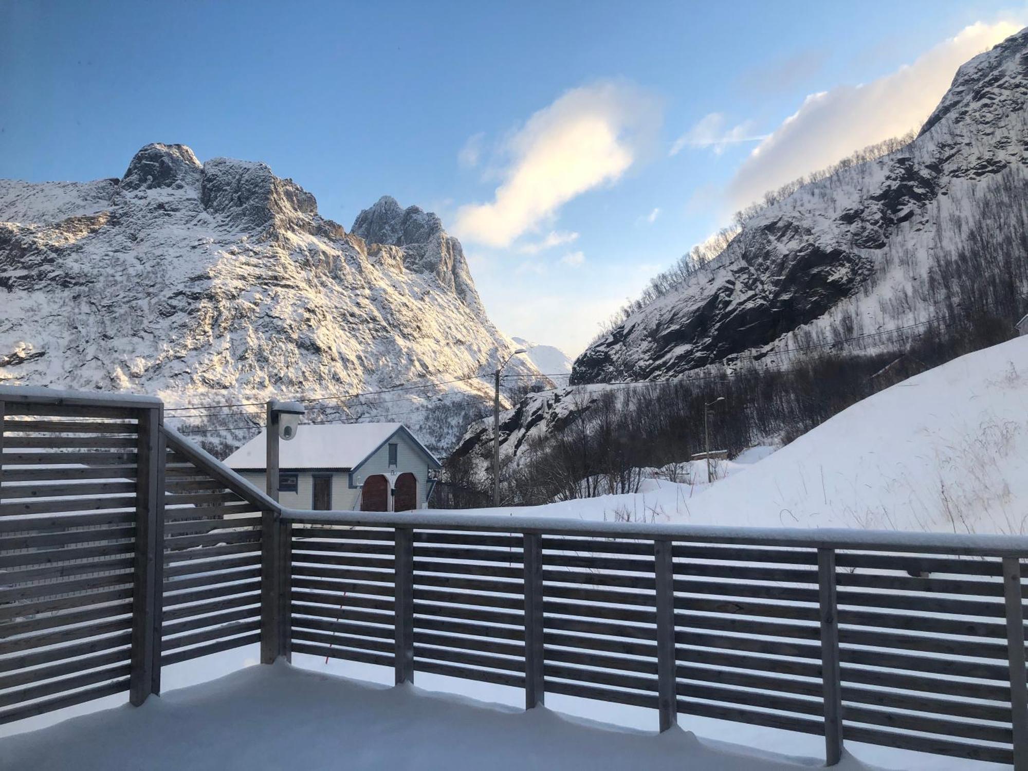 Segla Guesthouse - With View Of Fjord Fjordgard Exterior photo